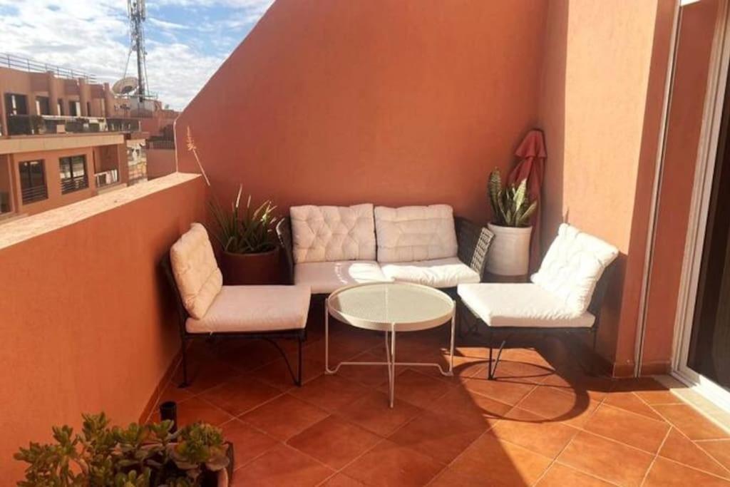 Sunny Terrace & Comfy Beds In Marrakech Apartment Marrakesh Exterior photo